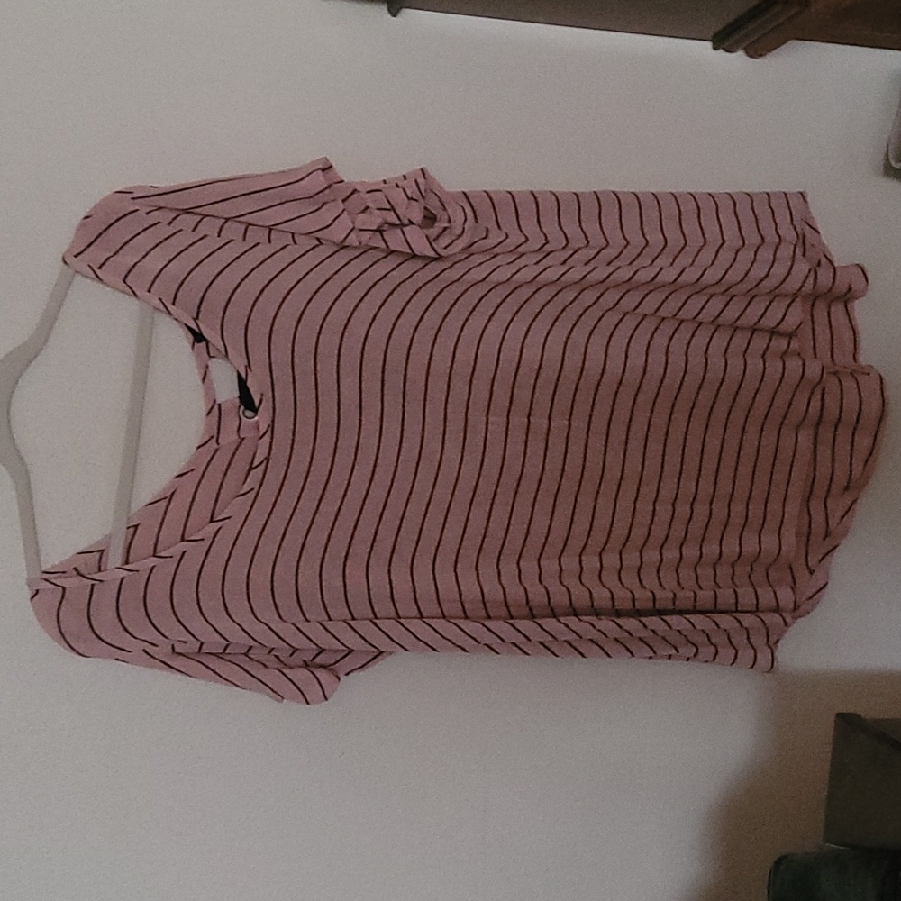 Short sleeve sweater